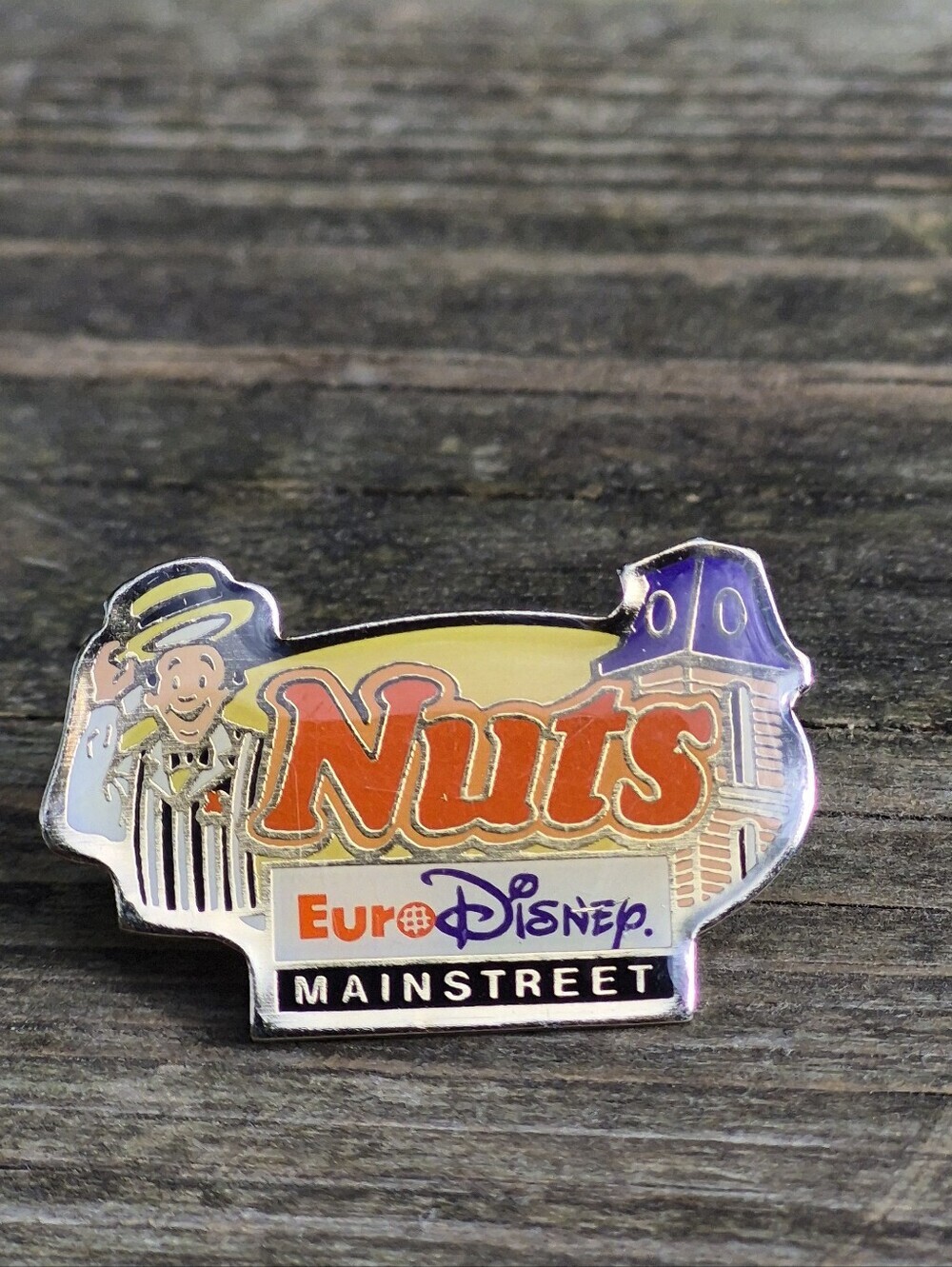 Euro Disney "Nuts" Enamel Pin Main Street Read Listing For Better Price - Picture 15 of 17